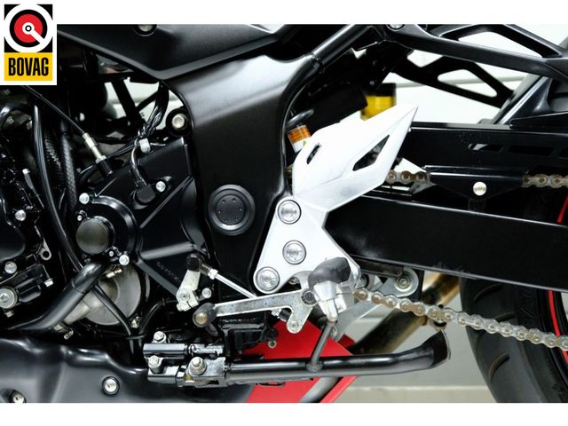 suzuki - gsr-750