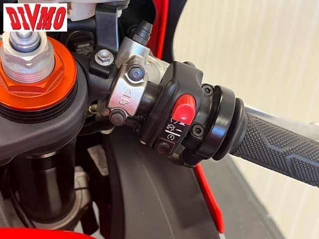 aprilia - rsv-1000-r