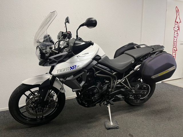 triumph - tiger-800-xrx