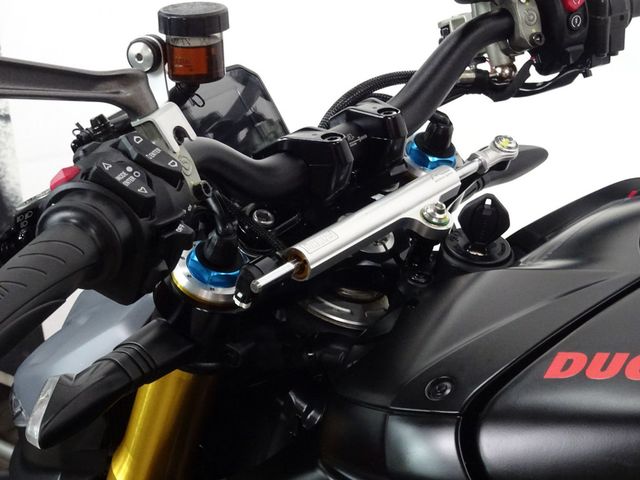 ducati - streetfighter-v4s