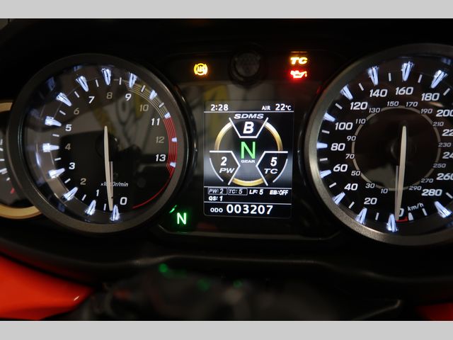 suzuki - gsx-r-1300-hayabusa