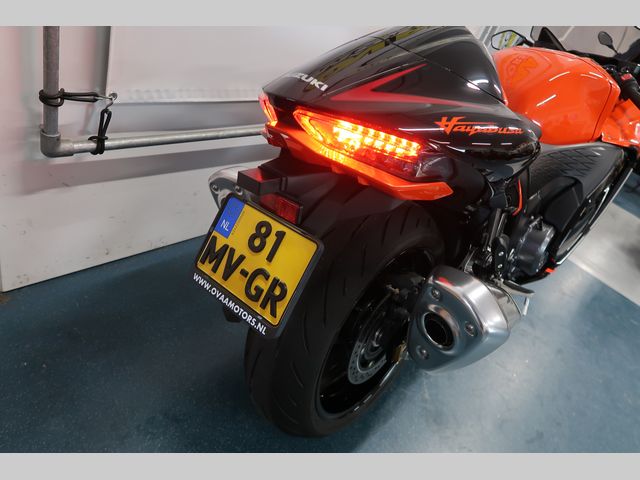 suzuki - gsx-r-1300-hayabusa
