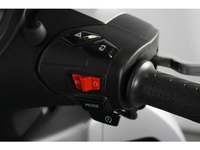 piaggio - new-beverly-400-hpe