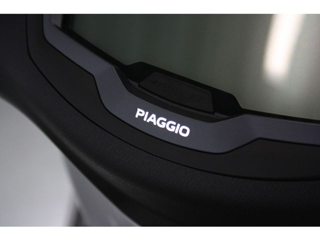 piaggio - new-beverly-400-hpe