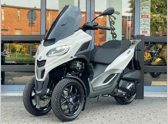 Piaggio MP3 310 HPE 2025 nieuw