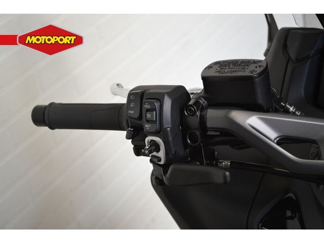 yamaha - tmax-tech-max