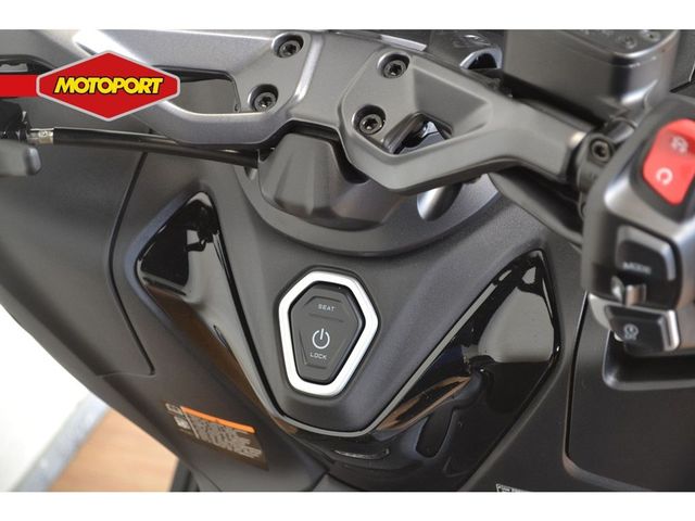 yamaha - tmax-tech-max