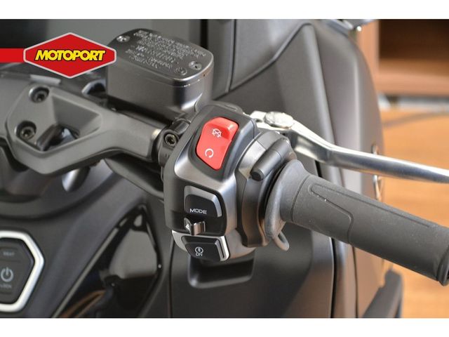 yamaha - tmax-tech-max