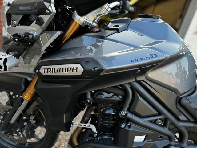 triumph - tiger-explorer