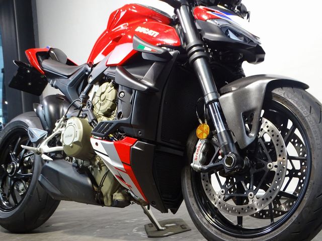 ducati - streetfighter-v4