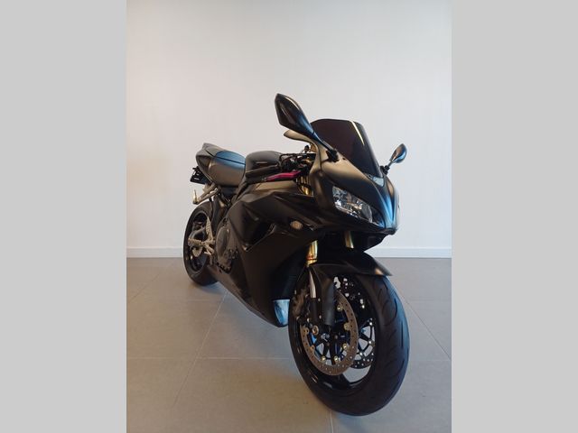 honda - cbr-1000-rr-fireblade