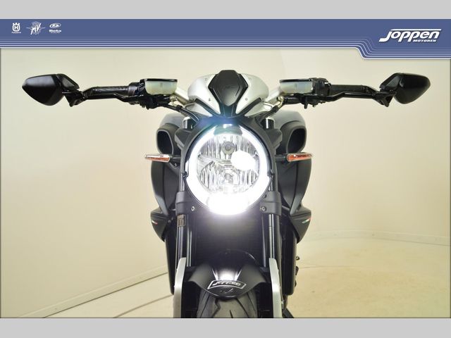 mv-agusta - dragster-800-rr