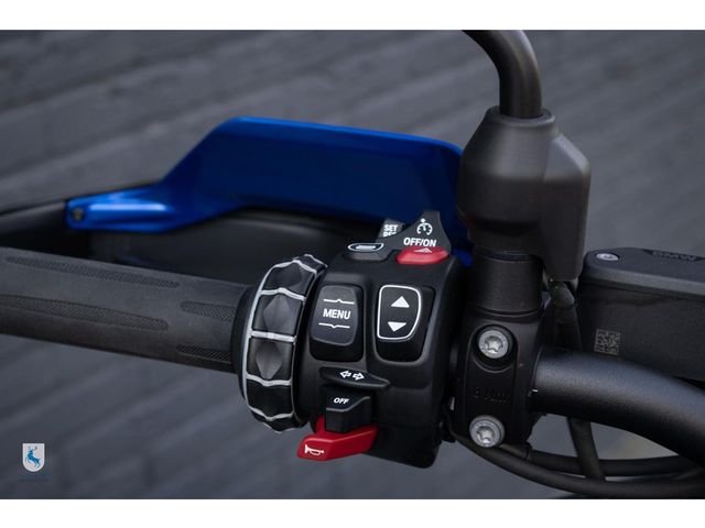 bmw - r-1300-gs-adventure