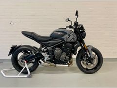 TRIUMPH TRIDENT 660