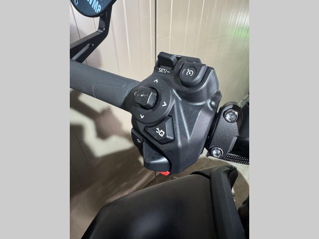 yamaha - mt-09-y-amt