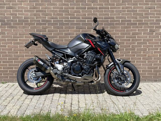 kawasaki - z900