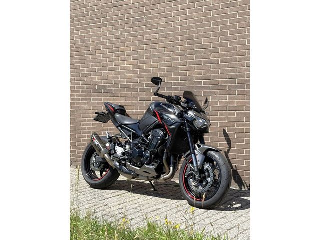 kawasaki - z900