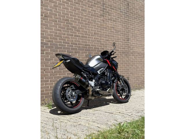 kawasaki - z900