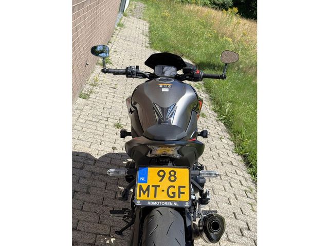 kawasaki - z900