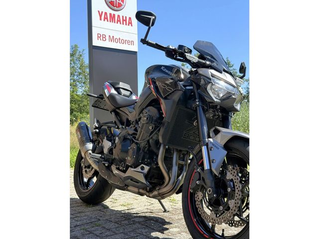 kawasaki - z900