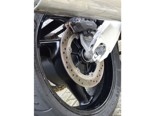 honda - cbr-1100--xx-super-blackbird
