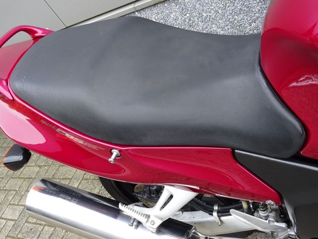 honda - cbr-1100--xx-super-blackbird
