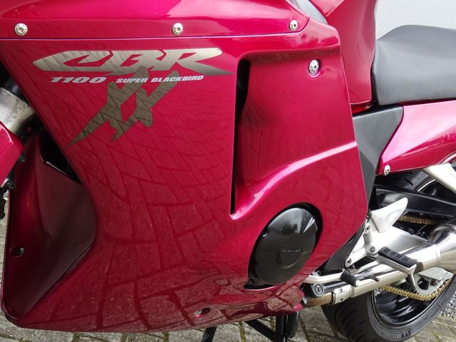 honda - cbr-1100--xx-super-blackbird