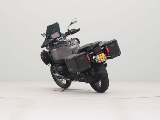 bmw - r-1300-gs-adventure-triple-black