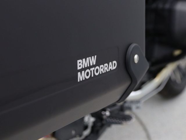 bmw - r-1300-gs-adventure-triple-black