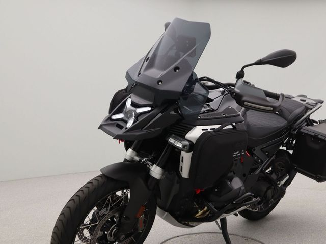 bmw - r-1300-gs-adventure-triple-black