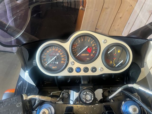 kawasaki - zrx-1200-s
