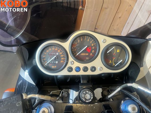 kawasaki - zrx-1200-s