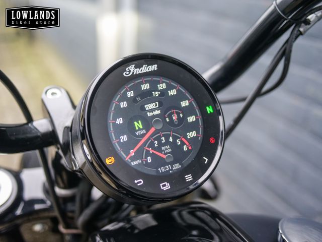 indian - chief-bobber-dark-horse