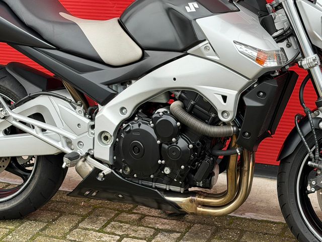 suzuki - gsr-600