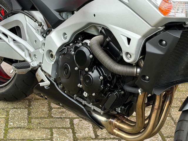 suzuki - gsr-600