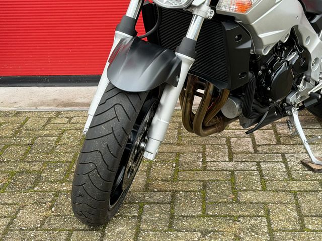 suzuki - gsr-600