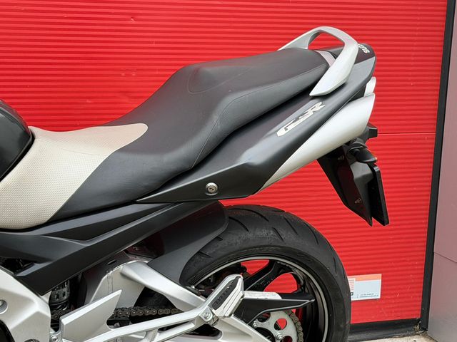 suzuki - gsr-600