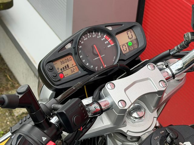 suzuki - gsr-600
