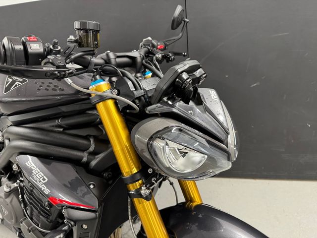 triumph - speed-triple-1200-rs