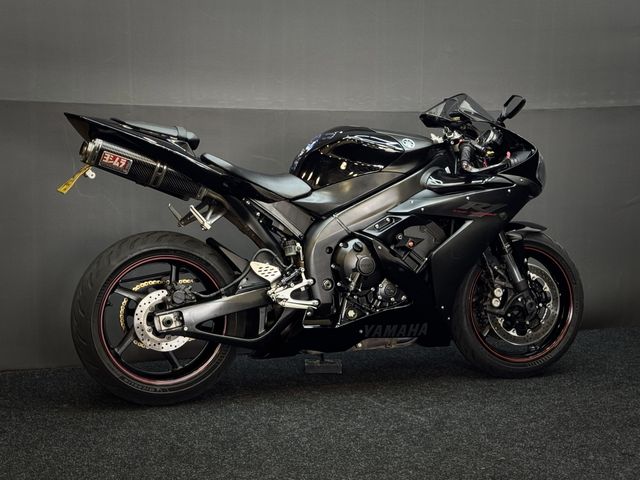 yamaha - yzf-r1