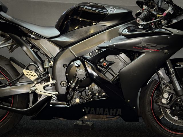 yamaha - yzf-r1