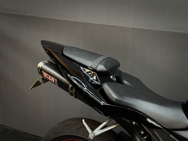 yamaha - yzf-r1