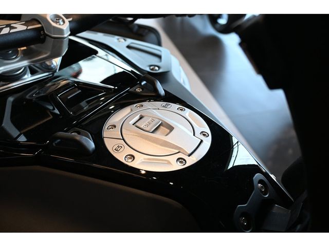 bmw - r-1300-gs-adventure