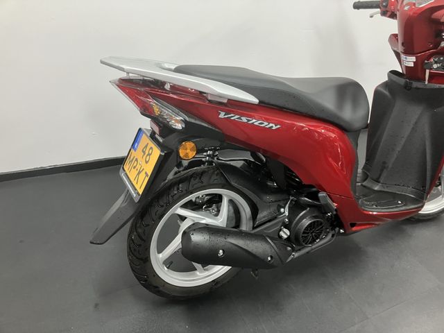 honda - nsc-110-vision-cbs