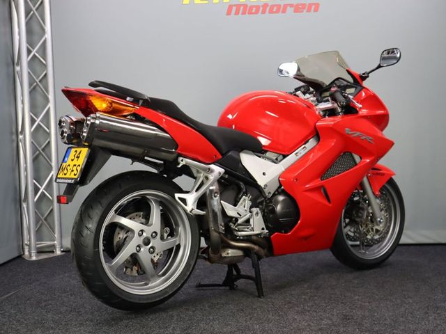 honda - vfr-800-fi-vtec