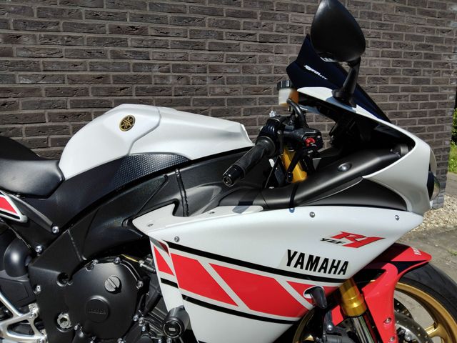 yamaha - yzf-r1