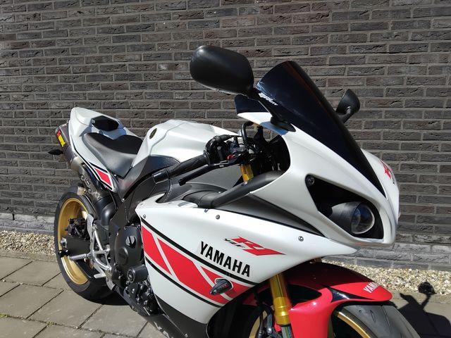 yamaha - yzf-r1