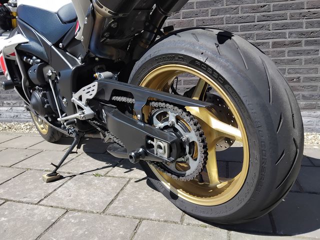 yamaha - yzf-r1
