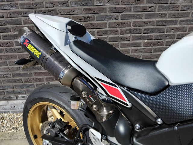 yamaha - yzf-r1