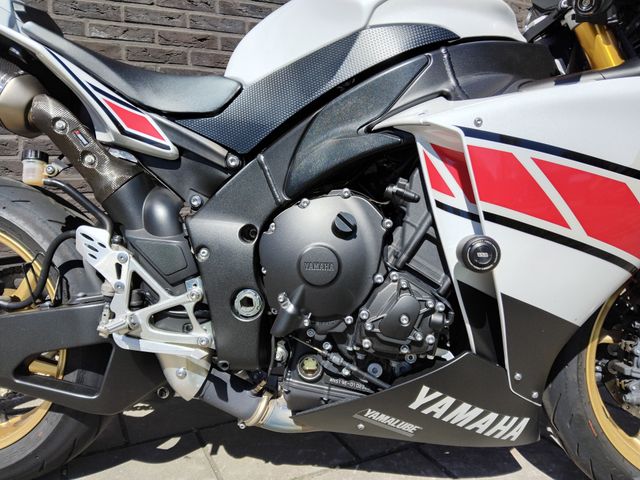 yamaha - yzf-r1